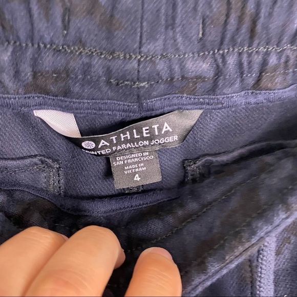 Athleta Printed Farallon Jogger Blue Camo Sz 4 - Picture 4 of 8